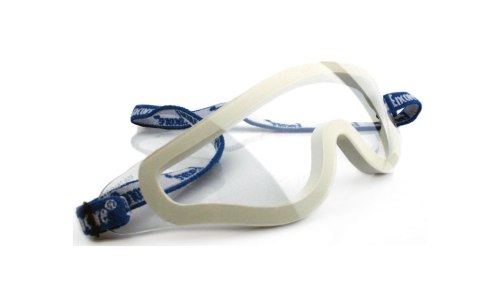 Moisture chamber for dry eyes